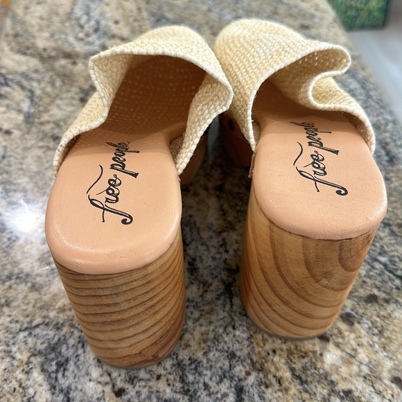 Free People Claudia Cream Tan Heel Clog Mule Shoes - Picture 3 of 6